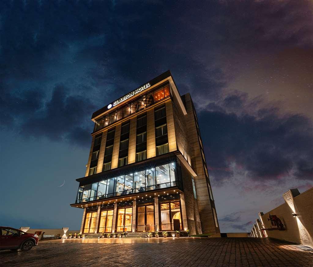 Clarion Hotel Epicure Дехрадун Экстерьер фото